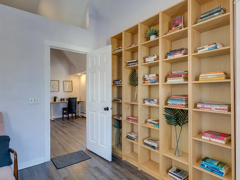 2619 S 7th St — Photo 12