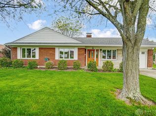 846 Fairacres Dr, Kettering, OH 45429