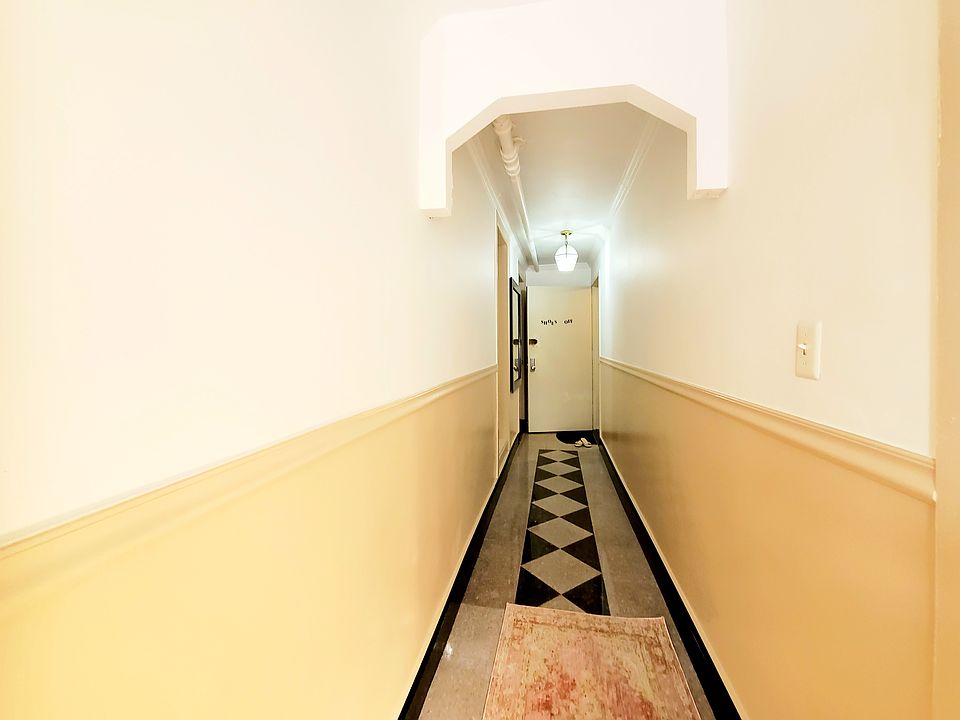1st image of 3105 34th Ave #1