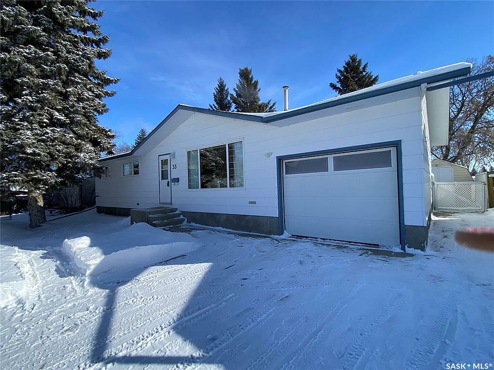 1st image of 35 Redwood Dr
