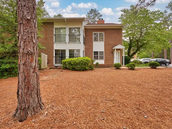 10 Pinehurst Mnr APT B, Pinehurst, NC 28374