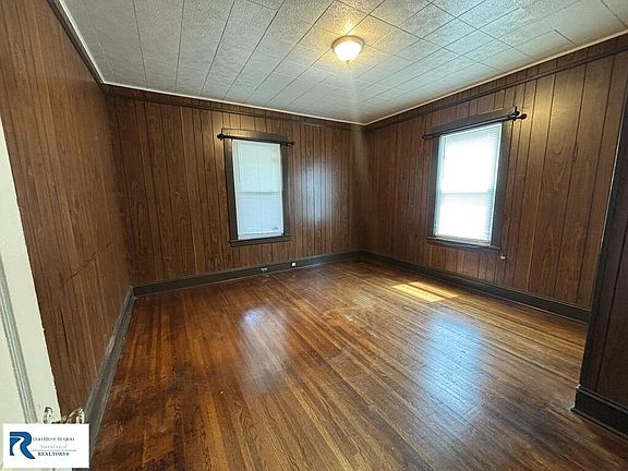 4th image of 1601 Washington St