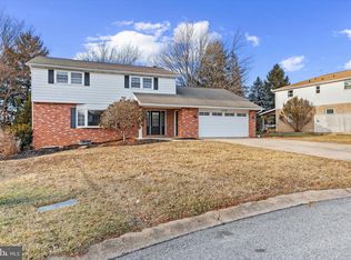 3160 Cometlight Dr, York, PA 17402