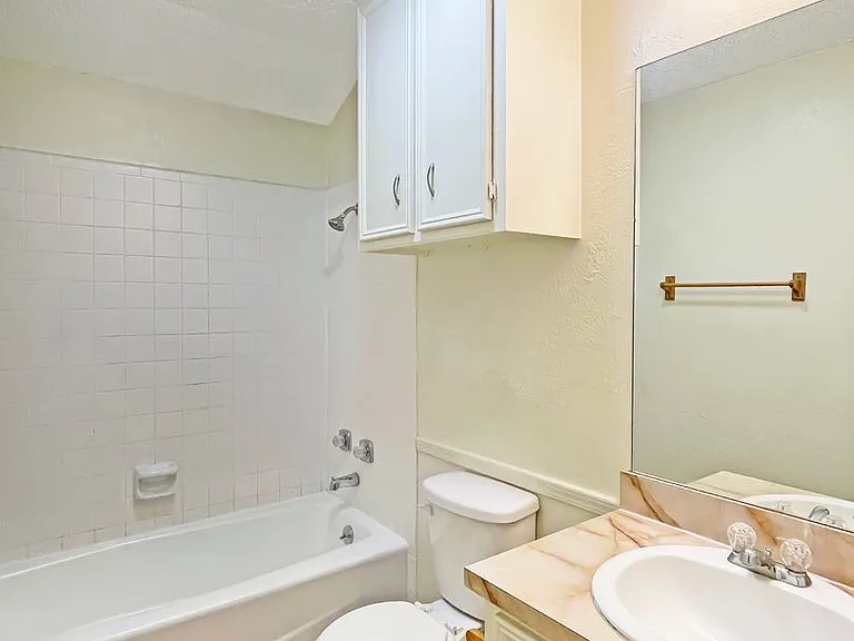 630 Overlook Ct — Photo 5