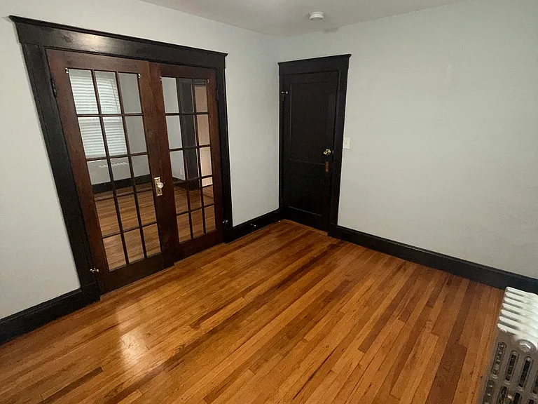 75 Sterling St #A — Photo 3