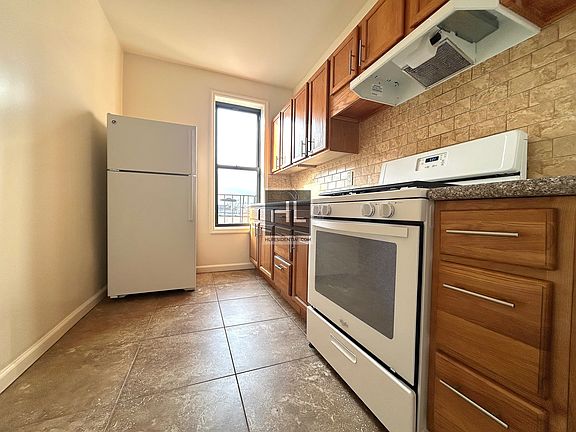 3rd image of 7606 17th Ave APT 32
