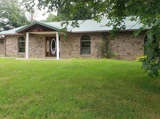 13610 Nutwood Rd, Fieldon, IL 62031