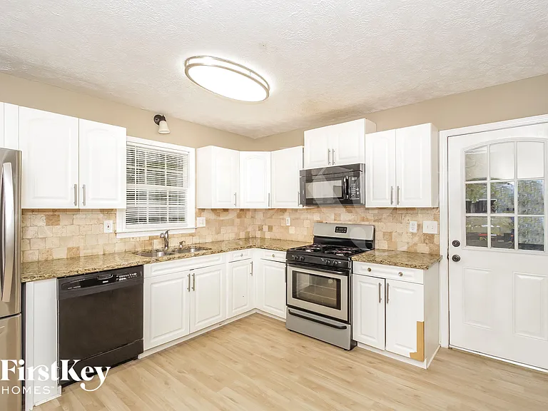 372 Teague Dr NW — Photo 7