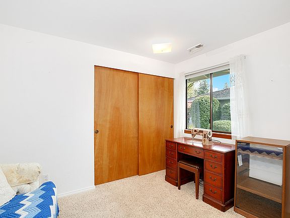 5th image of 1800 Mill Creek Rd Unit 4C