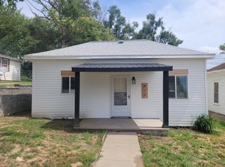 410 N 4th St, Missouri Valley, IA 51555