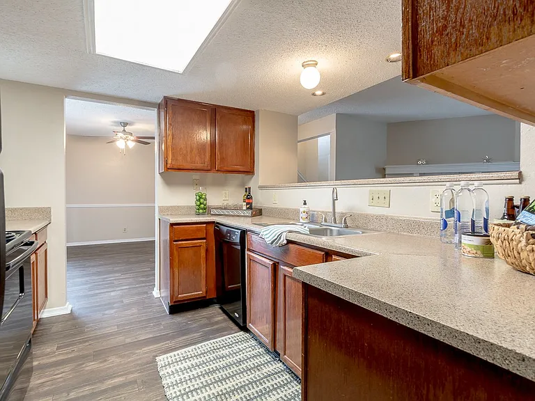 Amberly Village Townhomes — Photo 12