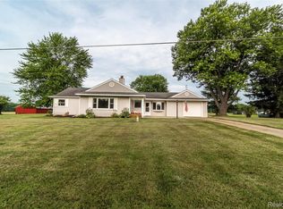 9197 Henderson Rd, Otisville, MI 48463