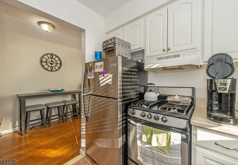 370 Claremont Ave #A7 — Photo 5