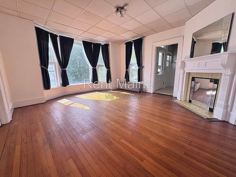 1 Newhall St #1