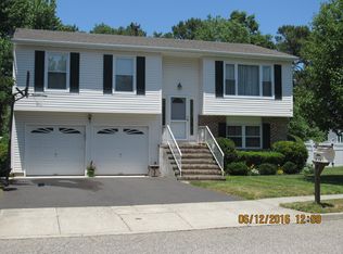23 Deer Run Dr N, Barnegat, NJ 08005