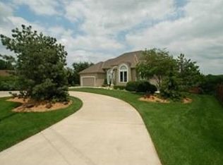 1507 NE Wall St, Lees Summit, MO 64086