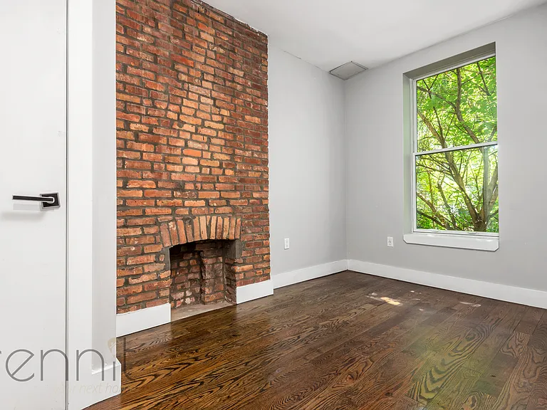 810 Saint Johns Pl #3 — Photo 8