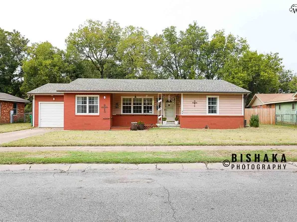 641 Pecan Ct, Burkburnett, TX 76354
