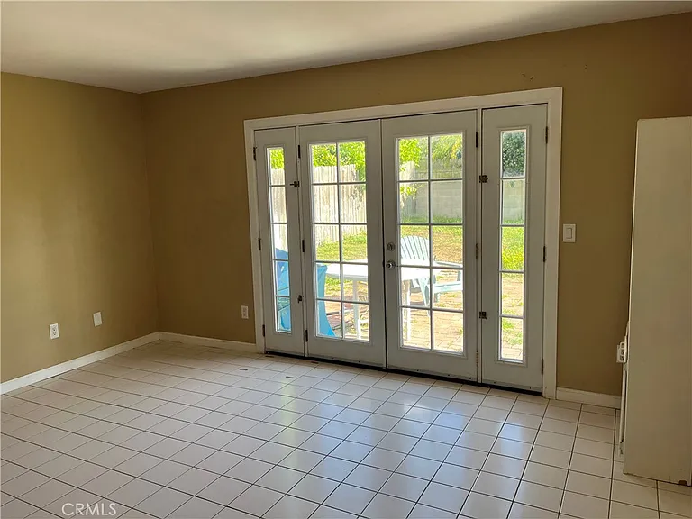 9352 Mokihana Dr — Photo 18