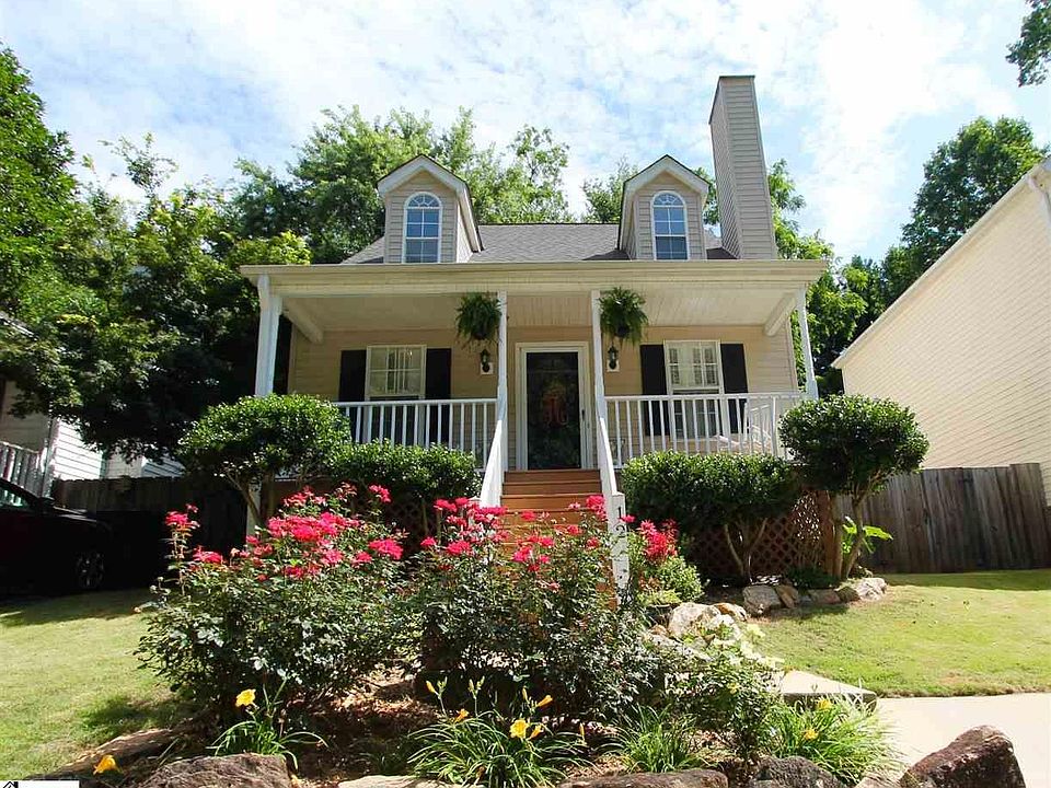 1st image of 12 Townes Square Ln
