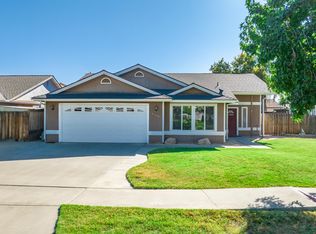 1410 Pine Dr, Lemoore, CA 93245