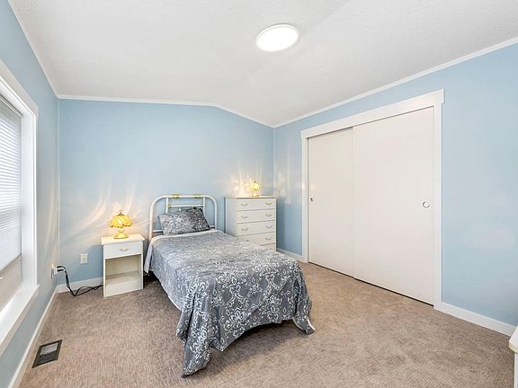 4th image of 7021 Grant Rd W #32