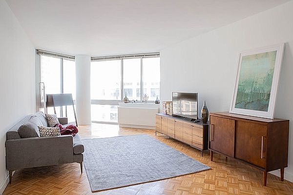 1st image of 101 W End Ave #11S