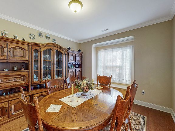 3rd image of 2201 Towne Park Dr SW