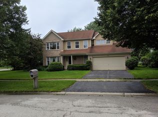 701 Indian Way, St Charles, IL 60174