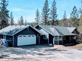 455 Hudspeth Ln, Shady Cove, OR 97539