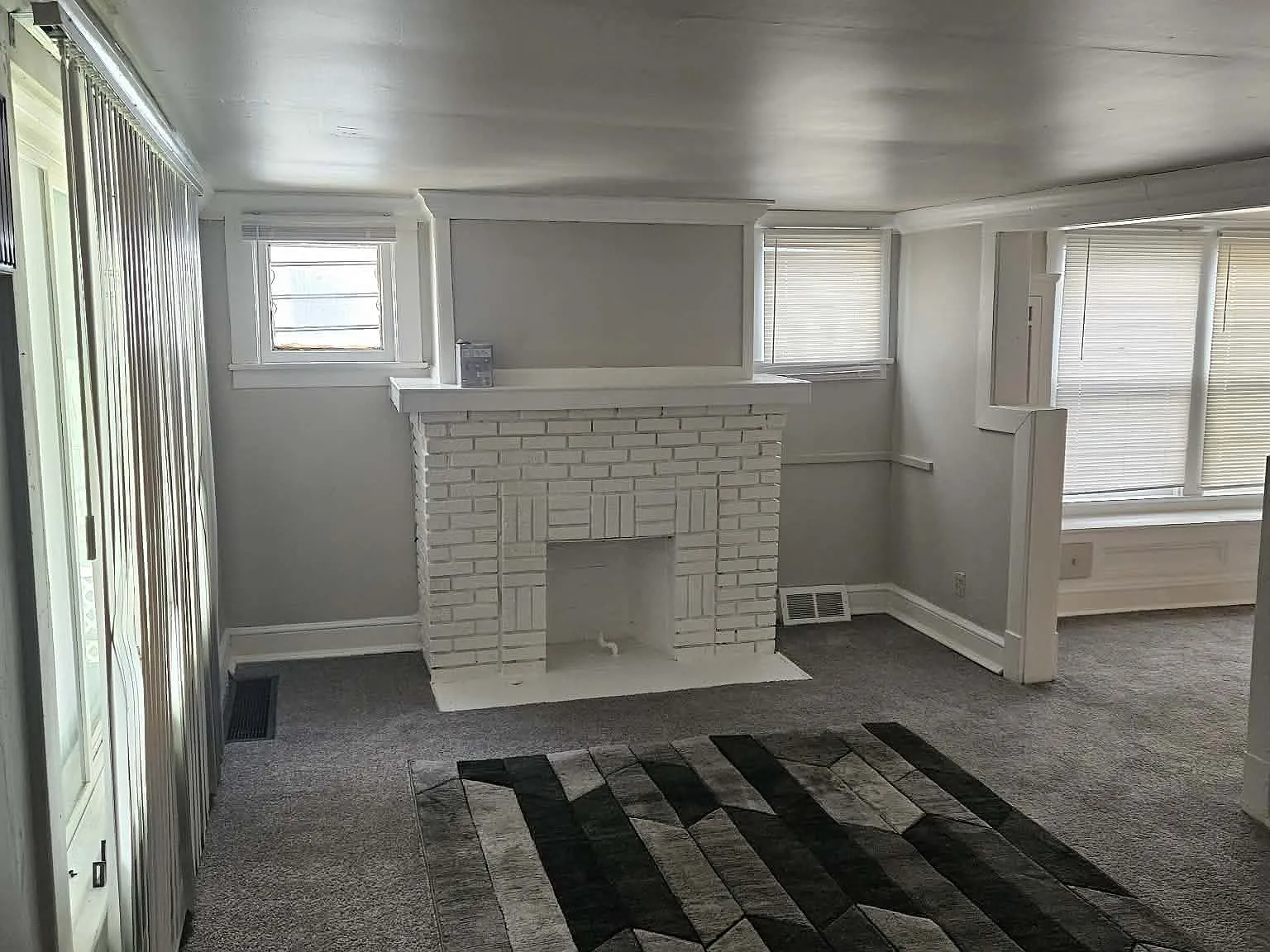 2 bed, $1,000 — Photo 3