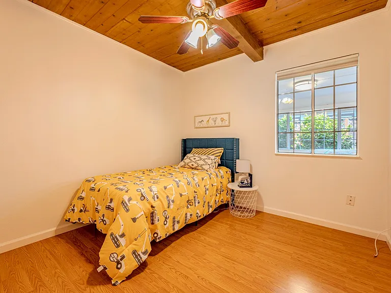 891 Lori Ave — Photo 19