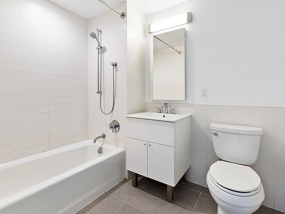 5th image of 1328 Fulton St #Penthouse 204