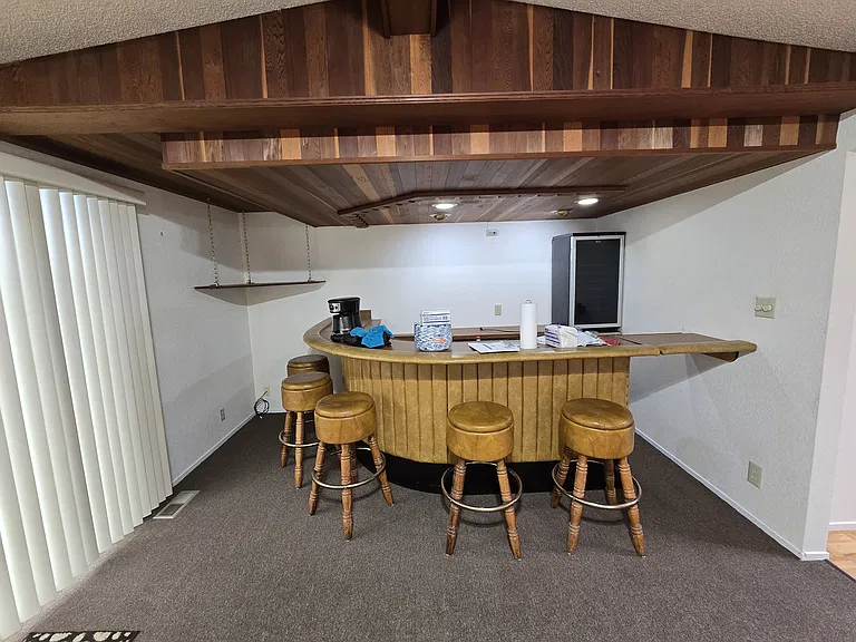 2812 Harrison Ave — Photo 5