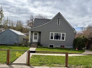 614 W 8th St, The Dalles, OR
