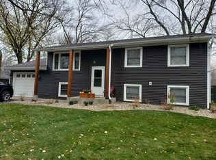 1300 Peachtree Dr, Valparaiso, IN 46383