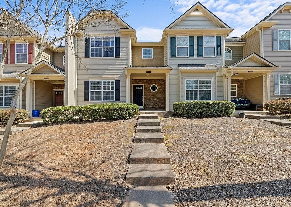 1st image of 2627 Cedar Dr