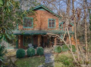 121 Holt Knob Rd, Highlands, NC 28741