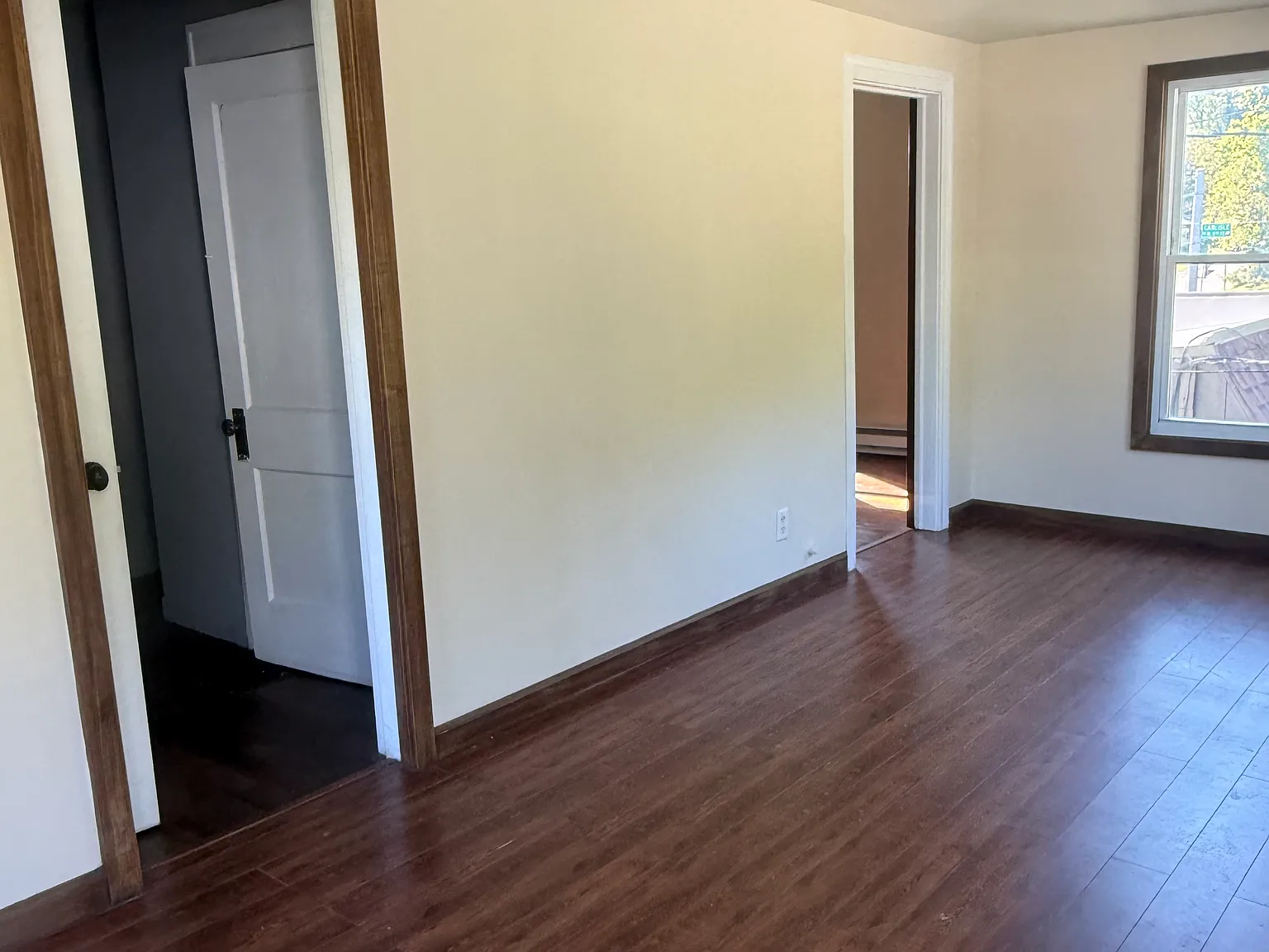 1 bed, $899 — Photo 2