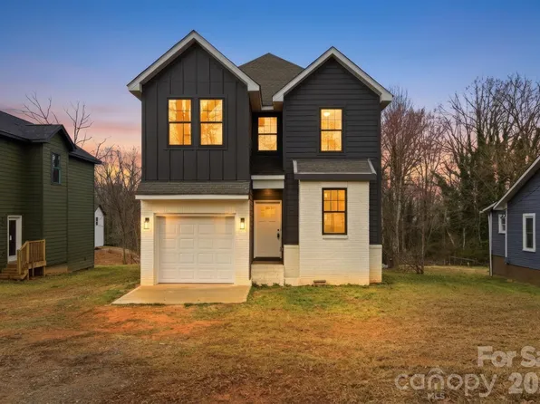 1124 8th St, Statesville, NC 28677