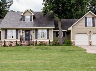 1208 N Crossover Rd, Fayetteville, AR 72701