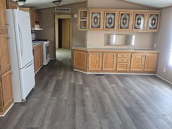 3rd image of 1449 Outer Rd #179