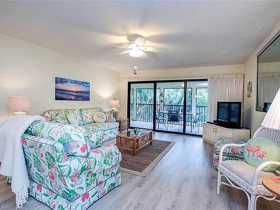 5th image of 303 Periwinkle Way Unit 312