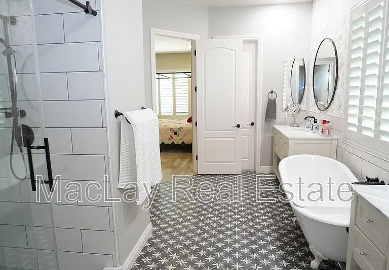 2910 E Wildhorse Dr — Photo 8
