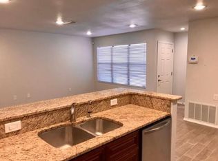 34 Bent Tree Rd, Roswell, NM 88201