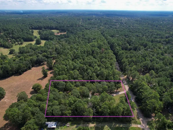 4887 Long Shadows Rd, Navasota, TX 77868