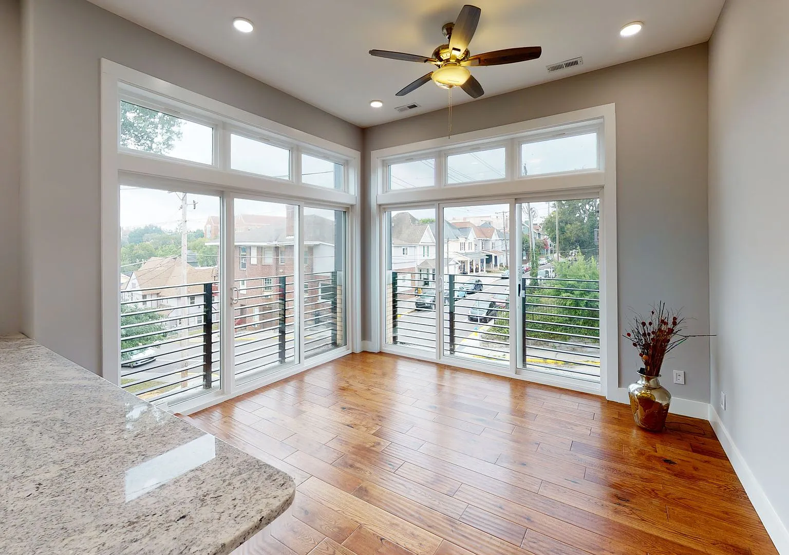 Waitlist for Aug2027Jul2028 Now Open! | 2BR/2BA Condo Near UTK | Fort Sanders — Photo 1