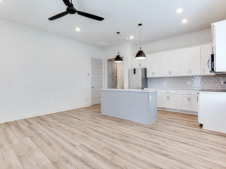 One Athens - 610 Barnett Shoals Rd — Photo 7