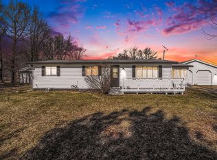 6740 W Fenwick Rd, Greenville, MI 48838