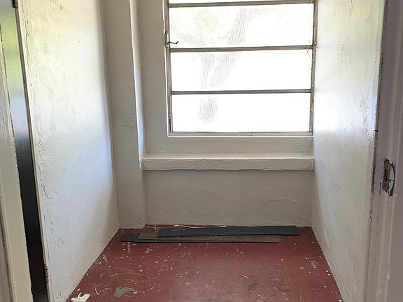 3rd image of 778 Acosta St